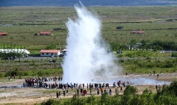 - Excursies vanuit Reykjavik